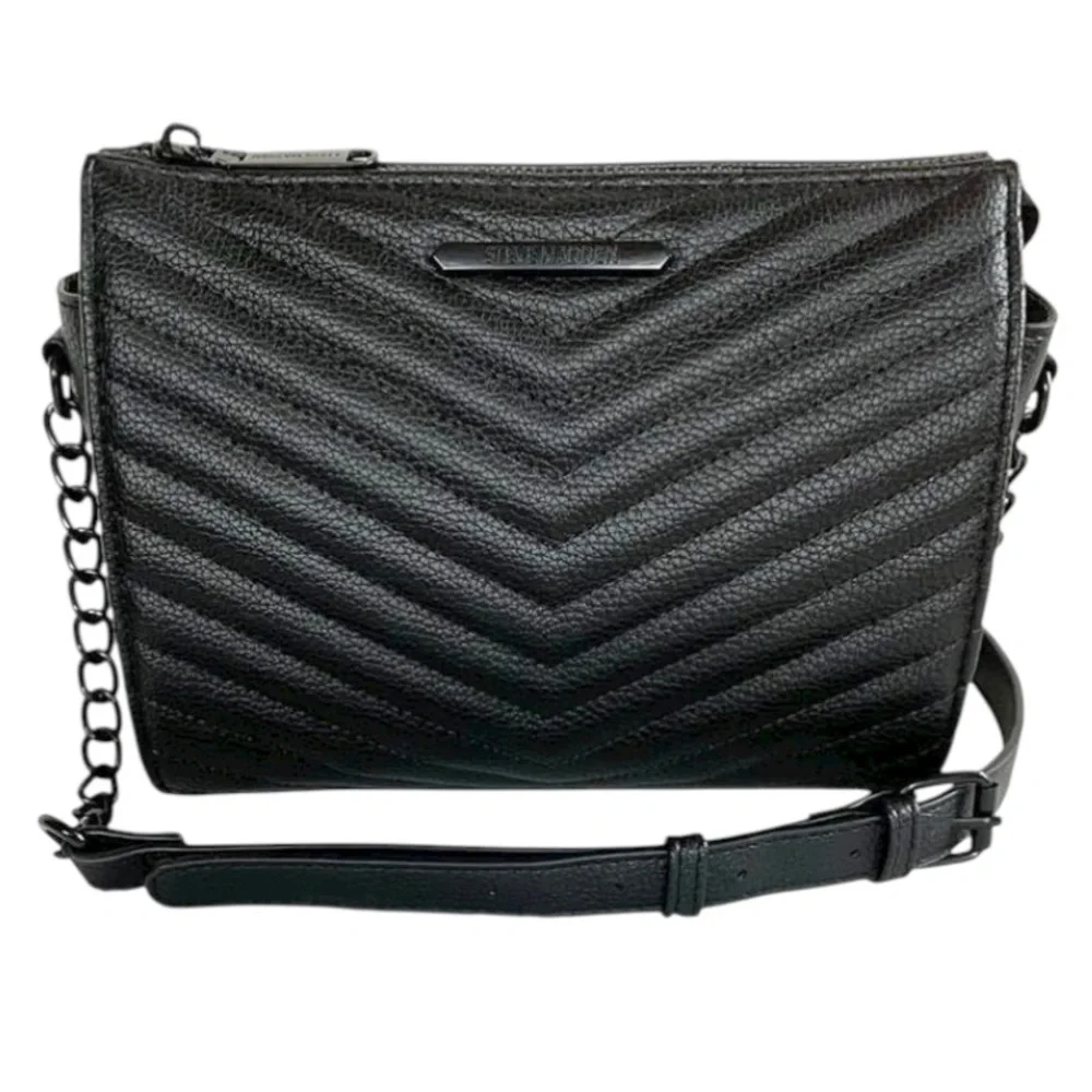 𝐒𝐓𝐄𝐕𝐄 𝐌𝐀𝐃𝐃𝐄𝐍 | BLACK QUILTED CHEVRON CROSSBODY PURSE - Picture 2 of 16